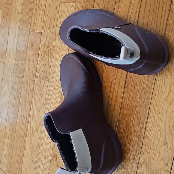 Bogs Flora Bootie Waterproof Rain Boots In Violet - Picture 6 of 9